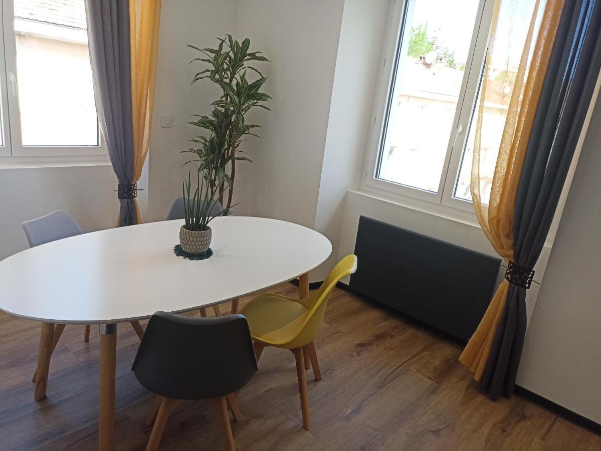 Apartment Centre De *